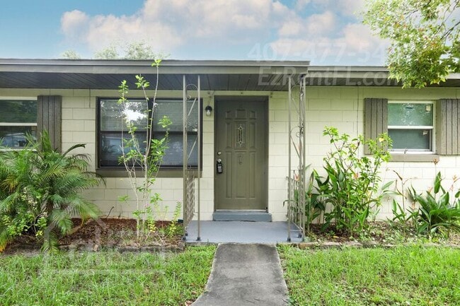 210 Palm Pl in Sanford, FL - Building Photo - Building Photo