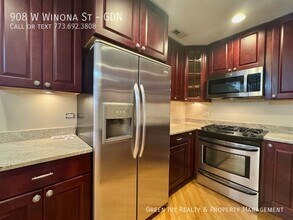 908 W Winona St in Chicago, IL - Building Photo - Building Photo