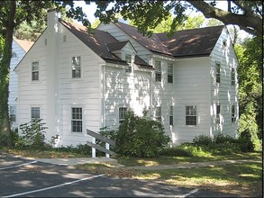 Devon Park Apartments in Devon, PA - Building Photo - Building Photo