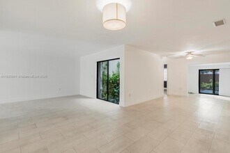 5850 SW 149th Ave in Miami, FL - Building Photo - Building Photo