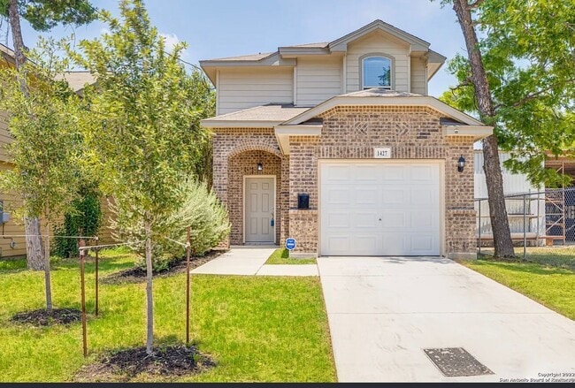 property at 1427 Denver Blvd
