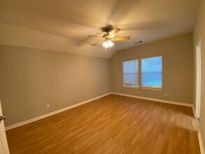 38 W Sage Creek Pl in Spring, TX - Building Photo - Building Photo