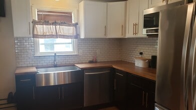 126 Prentice Ave, Unit Floor in Pawtucket, RI - Building Photo - Building Photo