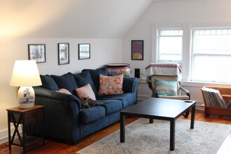 110 Avon St, Unit 3 in New Haven, CT - Foto de edificio - Building Photo