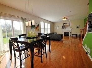 968 Ashbrook Cir in Bolingbrook, IL - Building Photo - Building Photo