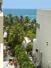 1621 Collins Ave in Miami Beach, FL - Building Photo - Building Photo