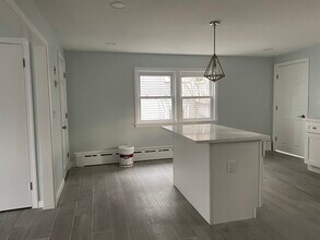 36 Dartmouth St in Waltham, MA - Building Photo - Building Photo