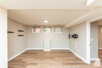 1916 N Lincoln Ave, Unit 302 in Chicago, IL - Building Photo - Building Photo