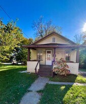 629 W Van Buren St in Battle Creek, MI - Building Photo