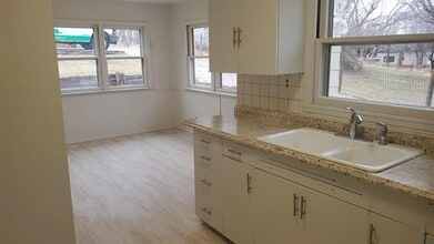 2722 Prospect St in Sioux City, IA - Building Photo - Building Photo