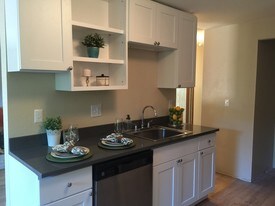 Heritage Grove in Renton, WA - Building Photo