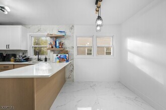 22 Crescent Ct in Newark, NJ - Building Photo - Building Photo