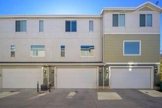 14710 Rising Star Way in Bluffdale, UT - Building Photo - Building Photo