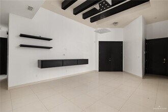 16 N 47th St in McAllen, TX - Building Photo - Building Photo