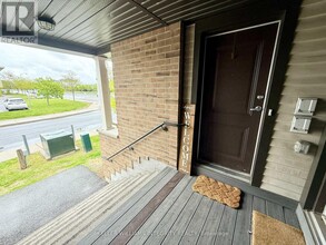 85-185 Mancini Way in Ottawa, ON - Building Photo - Building Photo