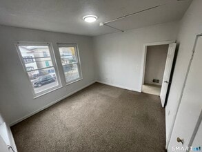 86 Spring St in West Haven, CT - Foto de edificio - Building Photo