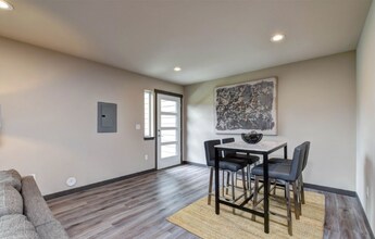 14920 Manor Way in Lynnwood, WA - Building Photo - Building Photo