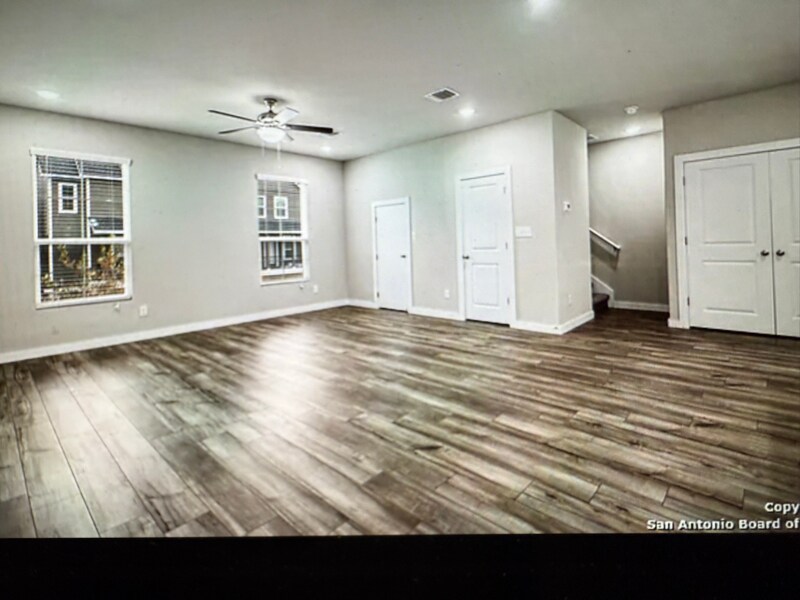 21515 Sir Walter Ln in San Antonio, TX - Building Photo