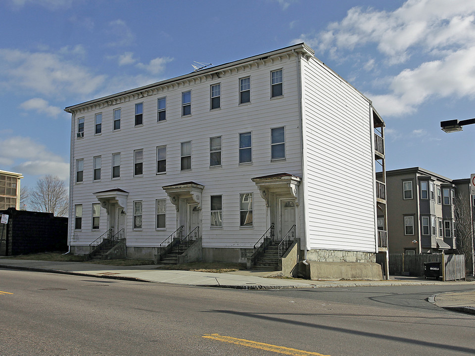 148 Pleasant St in Boston, MA - Building Photo