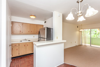 Kendall House Apartments in Miami, FL - Foto de edificio - Building Photo