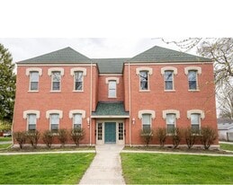 1422 Lyon St, Unit AptC in Port Huron, MI - Building Photo