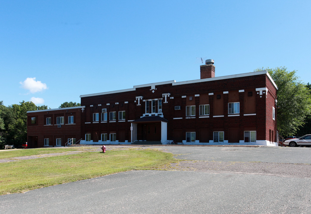 102 Bridge Ave in Star Prairie, WI - Building Photo