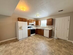 1118 Richmond Green Dr in Richmond, KY - Building Photo - Building Photo