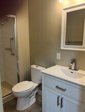 2009 Queens Dr in Bettendorf, IA - Building Photo - Building Photo