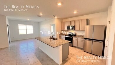 5239 Mahogany Dr in Mount Dora, FL - Building Photo - Building Photo