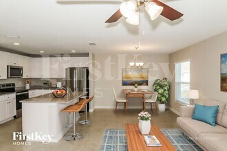 470 Earhart Dr in Davenport, FL - Building Photo - Building Photo