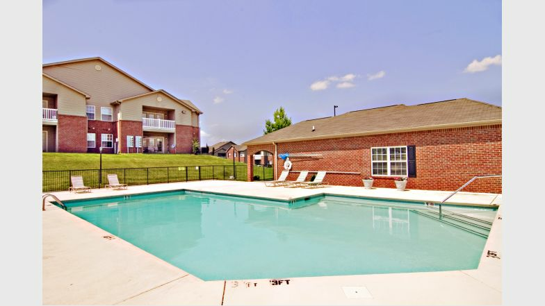 17th Street Apartments in Springfield, TN - Building Photo