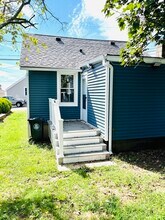 21 Hillside Ave in Swansea, MA - Building Photo - Building Photo