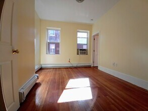 29 Sheafe St, Unit 4 in Boston, MA - Building Photo - Building Photo