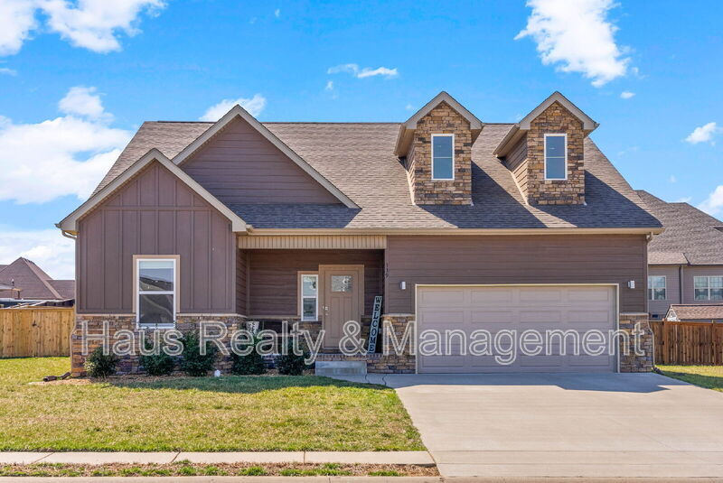 339 Bluebriar Trace in Clarksville, TN - Building Photo
