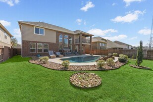 7018 River Rapids Ln in Spring, TX - Building Photo