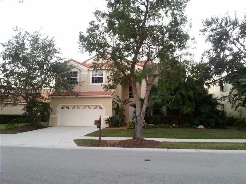 397 Cameron Dr in Weston, FL - Building Photo