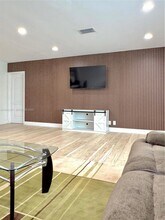 120 NE 9th Ave in Deerfield Beach, FL - Building Photo - Building Photo