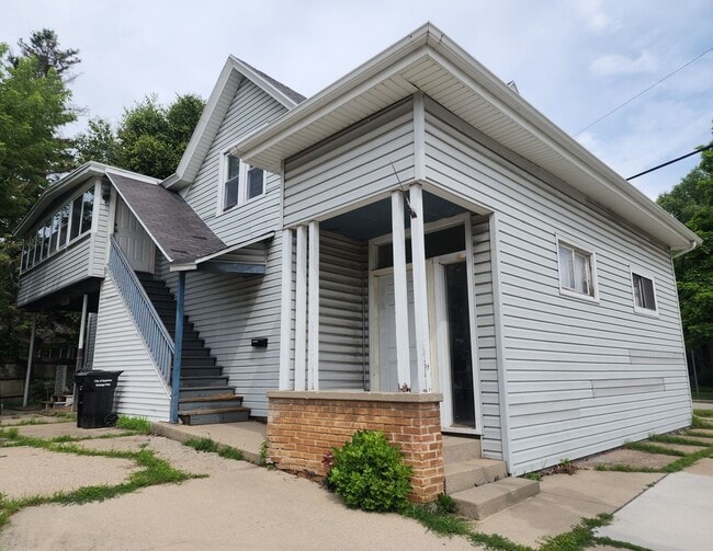 property at 1300 W Prospect Ave