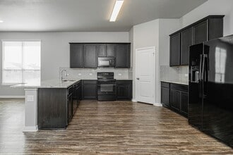 521 Fallbrook Dr in Temple, TX - Building Photo - Building Photo