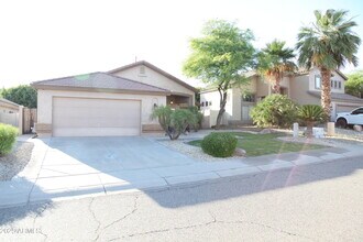 16044 S 18th Ave in Phoenix, AZ - Building Photo - Building Photo