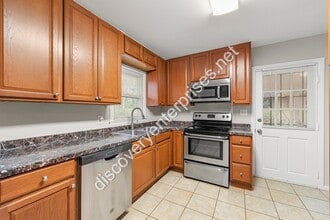 928 Shieldcrest Way in Forest Park, GA - Building Photo - Building Photo