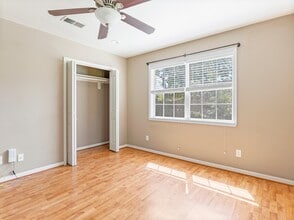 1710 Mary Ave in Bay City, TX - Building Photo - Building Photo