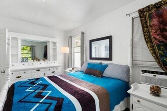 680 SW 7th Ave in Miami, FL - Building Photo - Building Photo