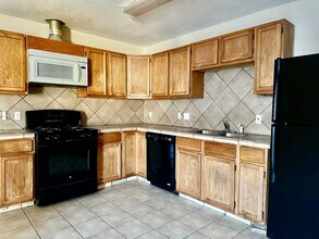 7003 Bennett Ave in Austin, TX - Building Photo - Building Photo