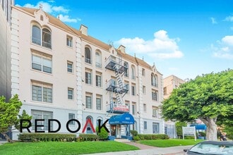 665 Cochran Ave in Los Angeles, CA - Building Photo - Building Photo