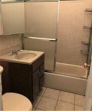 354 E 77th St-Unit -#A2 in New York, NY - Building Photo - Building Photo