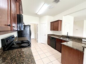 108 Major Lee Ln in Jarrell, TX - Building Photo - Building Photo