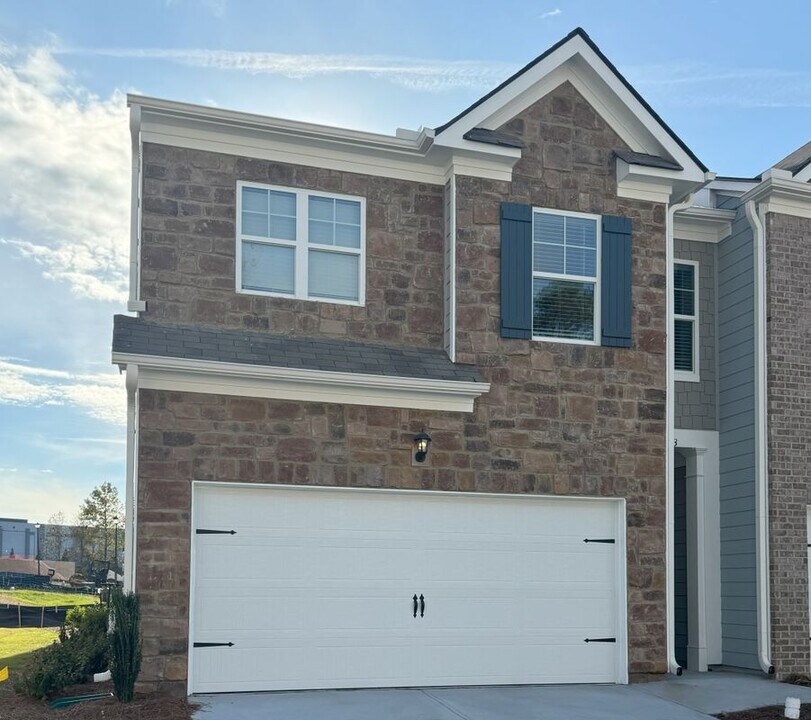 2223 Blue Monarch Dr in Buford, GA - Foto de edificio