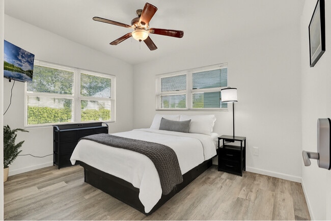 property at 417 N Tampa Ave