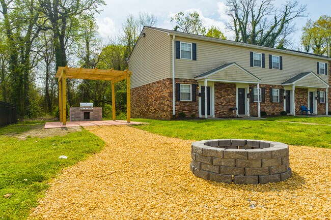 Victory at Edgewood in Richmond, VA - Building Photo - Building Photo